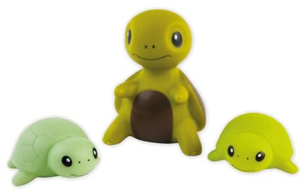 LENA Schildkrötenfamilie - 3 teiliges Babyspielzeug Set mit Mama & 2 Kindern, 11cm & 6cm Kunststoff-Figuren, Badespielzeug für Kinder ab 12 Monaten