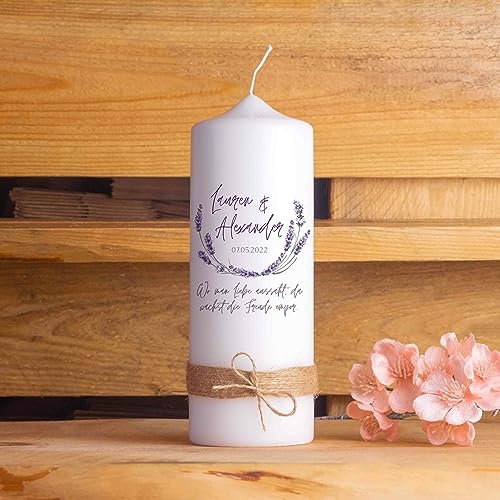 Hochzeitskerze | Lavendel | 15-30 cm Höhe | Traukerze | Personalisierte Kerze (Größe: 25 cm, Kerzenfuß: Edle Strickummantelung)