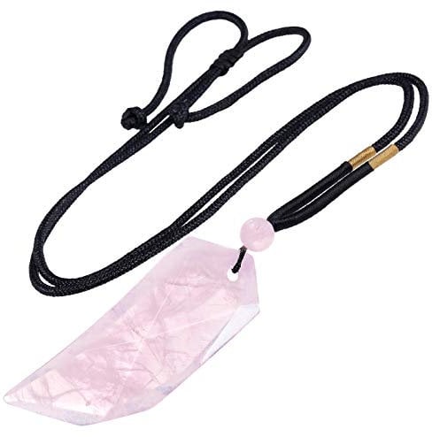 KYEYGWO Quartz Rose Pendentif Pointu en Cristal Reiki avec Corde en Nylon Réglable, Pendentif dent de Loup en Pierre Collier Amulette de Pierres Précieuses pour Femmes et Hommes