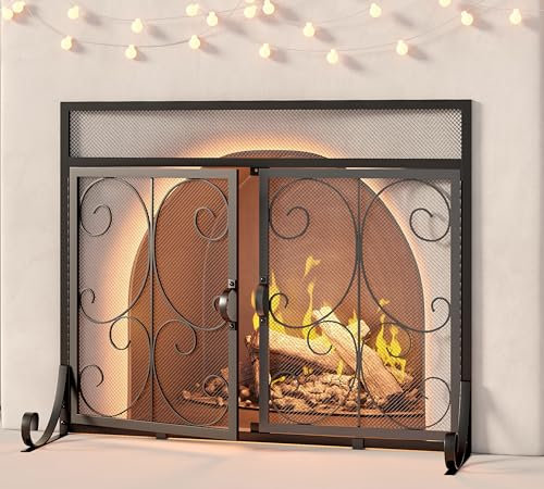 Calidola Großer flacher Kaminschutz mit Türen, schmiedeeiserner Rahmen mit Metallgitter, flacher dekorativer Kaminschutz mit Schnörkel-Design, freistehender Funkenschutz, schwarz
