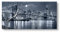 DEQORI Glasuhr | vertikal 60x30 cm | Motiv Vollmond über New York | große XXL Design Uhr aus Glas | leise Wanduhr für Wohnzimmer & Küche | Moderne Hingucker Uhr für die Wand