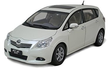 Toyota E'Z 2011 Modell Auto 1:18 Weiß Paudi