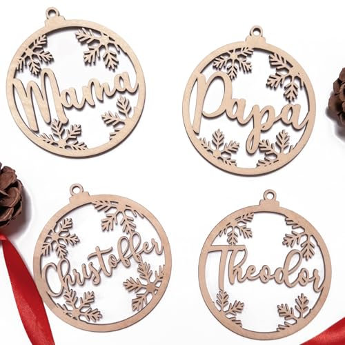 Weihnachtskugel mit Namen personalisiert aus Holz als Geschenk zu Weihnachten Anhänger mit Schneeflocken als Weihnachtsbaum Deko Christbaumkugel