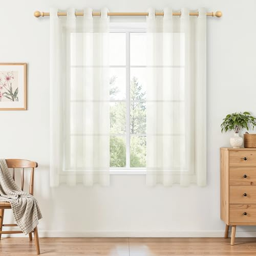MRTREES Gardinen mit Ösen Vorhang Creme 2er Set, 145 cm Lang 140 cm Breit, Kurze Fenster Gardine Transparent Durchsichtig Ösenvorhang für Schlafzimmer Wohnzimmer Küche Modern Elegant
