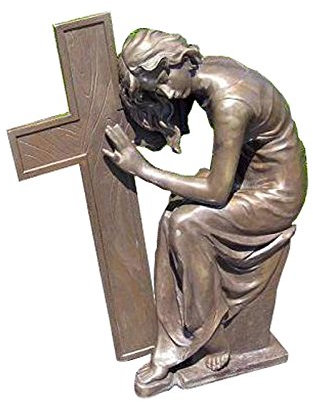 legendURN Grabskulptur aus Bronze 'Frau mit Kreuz'