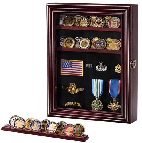 Vitrina Expositora para Monedas de Desafío, Insignias y Medallas Militares, Caja de Sombra de Madera Natural con Cerradura, Puerta de Cristal y Estantes Ajustables – Color Caoba