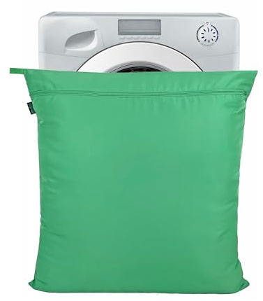 Moorland Rider - Small, Green Pet Wear Wash Bag. Stops Pet Hair Blocking The Washing Machine. Zip Front Closure With Hanging Loop. Traps Fur, Lint & Debris During The Wash Cycle (41cm x 54cm)