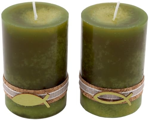 ZauberDeko 2 Stumpenkerzen Kerzen Grün Olive Kork Fisch Tischdeko Deko Kommunion Konfirmation 6cm