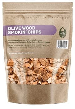 Green Olive Brennholz – Holzspäne zum Räuchern, 3 l, Grillholzspäne, ideal für den Einsatz in Grills oder Smokern, aromatisierte Räucherspäne, zum Räuchern von Fleisch, Fisch und sogar Gemüse