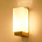 Comely Wandleuchte Innen Weiß, Moderne Wandlampe Innen aus Holz und Glas, Elegante Wandbeleuchtung mit E27 Fassung für Wohnzimmer Korridor Schlafzimmer Flur Nachtlampe