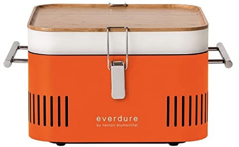everdure by heston blumenthal Holzkohlegrill CUBE I mobiler Outdoor-Gril in Orange I tragbarer Gourmet-Grill mit porzellanemaillierter Grillwanne I Camping-Grill mit Stauraum & Schneidebrett