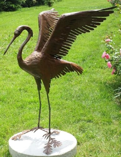 Casa Padrino Gartendeko Skulptur Reiher Vogel Rostfarben 70 x 105 x H. 110 cm - Elegante Gartendeko Figur - Wetterbeständige Gartenfigur