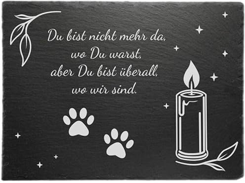 eGenuss Tiergrabstein Schieferplatte 30x20cm mit Gravur „Du bist Nicht mehr da, wo Du warst...“ – wetterfeste Gedenktafel für Hund & Katze – Fixes Design inkl. Metall-Ständer