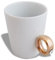 Tasse avec anse en forme de bague mug blanc anneau doré