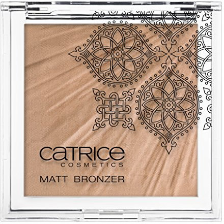 Catrice Cosmetics Limited Editon Nomadic Traces Matt Bronzer Nr. C01 Brave Bronze Inhalt: 12g Seidig-weicher, matter Puder für eine natürlich aussehende Bräune. Bronzepowder