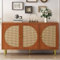 KOMHTOM Buffet en rotin - Armoire de rangement polyvalente avec trois portes et séparateurs amovibles - Armoire de rangement pour salon, chambre à coucher (noyer)