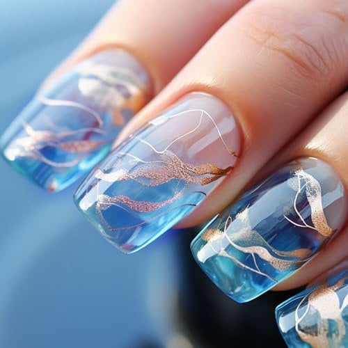 24 Pièces Français Faux Ongles Moyen Carré, Bleu Ballerine Press on Nails Naturel Ongles à Coller avec Lignes d'or Dessin, Acrylique Pleine Couverture Square Faux Ongles Autocollants pour Femmes