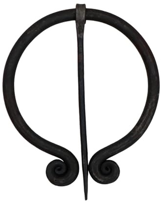 Lord of Battles Viking Cloak Pin - Handgeschmiedetes Eisen Brosche für Cloaks & Shawls - Mittelalterliche Fibula für LARP, Reenactment & Kostüme, 17.3 cm, Eisen, Eisenpyrit