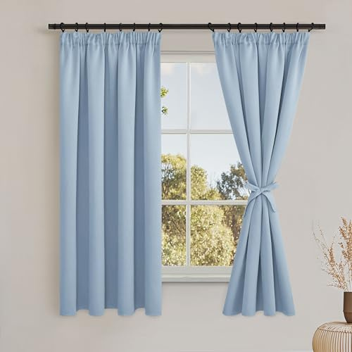 DWCN Gardinen Blickdicht Vorhänge Kräuselband 2er Set H160 x B140 cm | Hell Blau, Verdunklungsvorhänge mit Krawatten, Vorhänge Wohnzimmer Schlafzimmer Thermogardine Kälteschutz Wämreisolierende