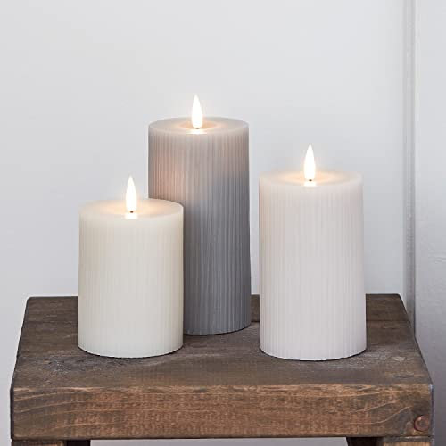 Lights4fun Set of 3 TruGlow® Neutral Grey Ribbed Battery Operated LED Flameless Pillar Candles Real Wax with Timer