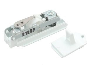 Genuine INDESIT Tumble Dryer DOOR CATCH 1701161 C00257618