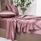 Jemiipee Completo Lenzuola Raso Matrimoniale Tinta Unita 180x200x36 cm - Lenzuola Sotto con Angoli Matrimoniali, Lenzuolo Sopra, 2 Federe - Biancheria da Letto Satin 4 Pezzi - Malva
