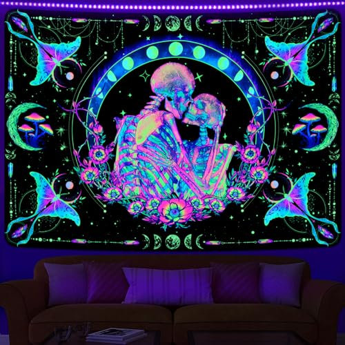 Alishomtll Schwarzlicht Paar Skelett Wandteppich Bunt Schmetterling Motte UV Reaktiv Wandbehang Hippie Mond Blumen Glühen in der dunklen Galaxie Wandtuch für Schlafzimmer Wohnzimmer 210x150cm