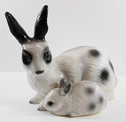 RAKSO Deko Garten Figur Dekofigur Gartenfigur Tierfigur Hase mit Kleinem liegend weiß aus Kunststoff Höhe 21 cm
