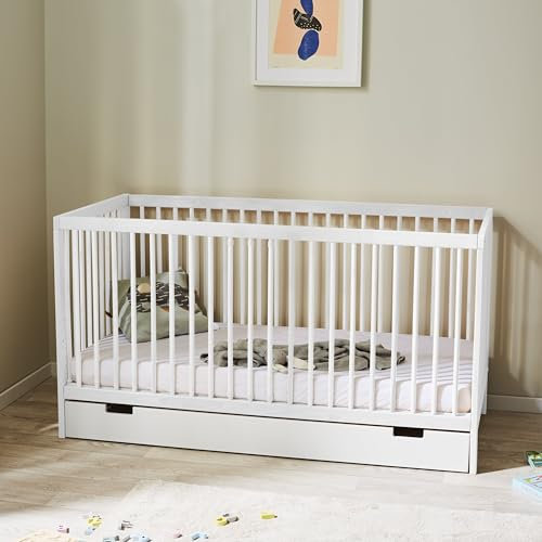 Babybett Kinderbett Gitterbett 70x140 höhenverstellbar & herausnehmbare Sprossen, mit Schublade, optional mit Matratze | Buchenholz Weiss sehr stabil Made in Europe | von Geburt bis 6. Lebensjahr