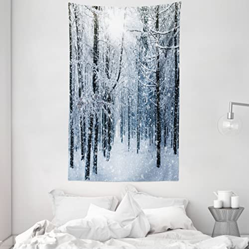 ABAKUHAUS Winter Wandteppich und Tagesdecke, Schnee bedeckter Wald aus Weiches Mikrofaser Stoff Waschbar ohne Verblassen Digitaldruck, 140 x 230 cm, Schwarz Weiß Schiefer Blau