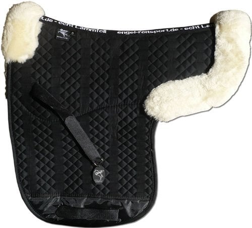 Engel Reitsport | SADEK2-VSS-SCH-MED | Lammfell Satteldecke | Fell in Sattellage | Fellrand vorne und hinten | Vielseitigkeit | Stoff schwarz Fell med.