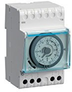 Hager EH171 Wochenschaltuhr 1W/16A 3PLE analog