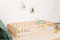 Mandrele - Montessori Bett, Bodenbett mit Lattenrost, Rausfallschutz Bett, Kinderbett, Holzbett mit Bettgestell für Jungen und Mädchen, 160x80cm, Natur Holz