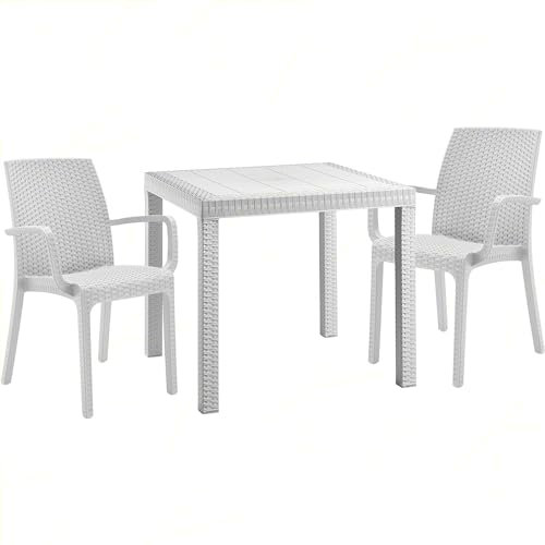 Sicignano | Set 3 Pezzi, 2 Sedie con Braccioli + 1 Tavolo Quadrato Rattan - Impilabile, Resistente agli UV, Arredo Interno Esterno Bar Pub Giardino Terrazzo, Made in Italy (Bianco)