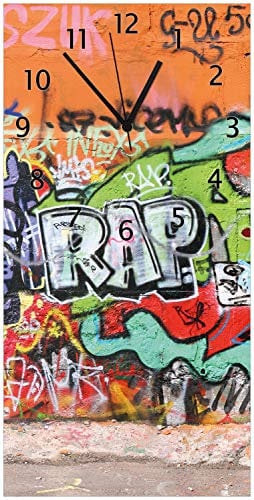 Wallario Design-Wanduhr Rap-Graffiti- Wand mit verschiedenen Tags aus Glas, Motiv-Uhr Größe 30 x 60 cm, Schwarze Zeiger
