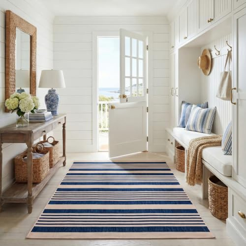 SAFAVIEH Courtyard Outdoor Area Rug 6'7x9'6, Navy & Beige CY6062-268