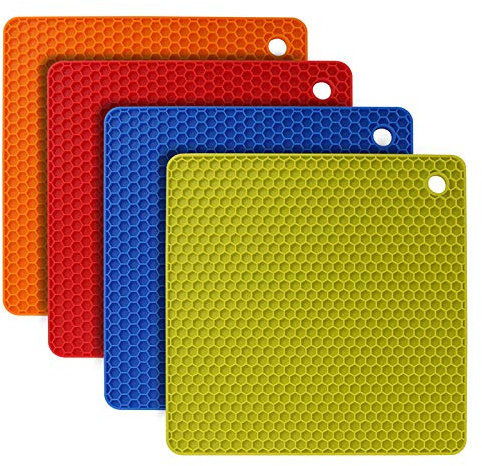 flintronic Silicone Table Mat, 4PCS Silicone Trivet Non-Slip, 18.5CM Honeycomb Kitchen Table Pad Multi-Purpose Hot Pads, Spoon Rest, Cooking & Dining (Square- Multi-Color)