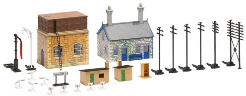 Hornby R8228 OO Gauge Building Extension Pack 2, Model Train Accessories for Adding Scenery & Buildings to Model Railway, Includes: Railway Cottage, Water Tower & Trackside Accessories - 1:76 Scale