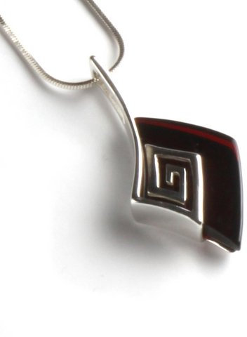 MyBernstein Bernstein Bernsteinanhänger Spirale Kirsche (Bernsteinschmuck 10104)