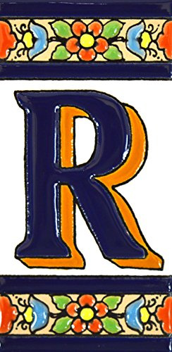 Schilder mit Zahlen und Nummern auf vielfarbiger Keramikkachel. Handgemalte Kordeltechnik fuer Schilder mit Namen, Adressen und Wegweisern. Persoenlich gestaltbarer Text. Design FLORES MEDIANO 10,9cm x 5,4 cm (BUCHSTABEN R).