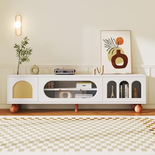 Dalred TV-Möbel, TV-Möbel mit Rattan-ähnlicher Tür, Glasschiebetür, DREI offenen Bogenbereichen, lowboard mit goldenen Griffen und massiven Holzfüßen.