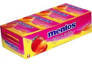 Paquete 20 estuches chicle aquakiss fresa-mandarina