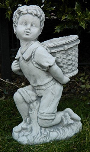 Skulptur aus Beton Figur Junge mit Tragekorb zum Bepflanzen H 40 cm Dekofigur und Gartenskulptur