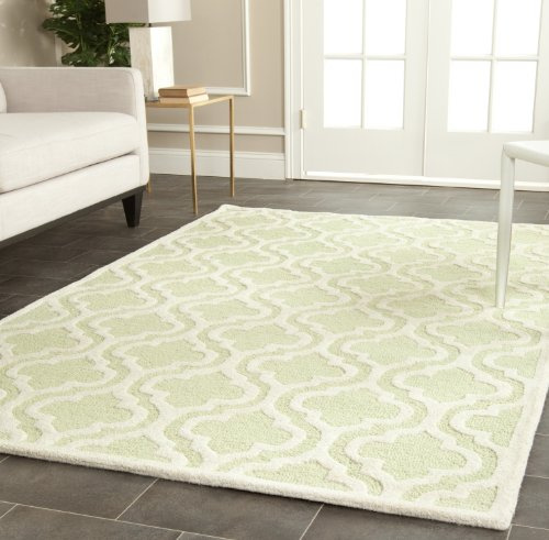 SAFAVIEH Cambridge Collection Area Rug - 5' x 8', Light Green & Ivory, Handmade Moroccan Wool, Ideal for High Traffic Areas in Living Room, Bedroom (CAM132B)