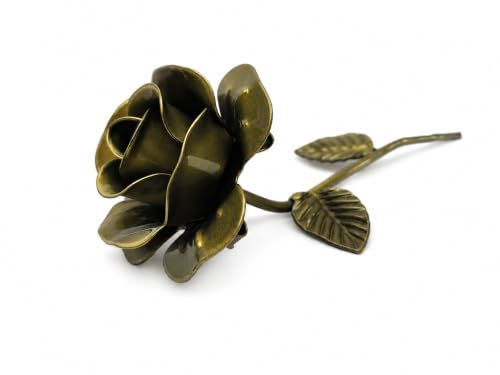 DEKOROA Rosa Eterna in Ferro Battuto Oro 22 cm da Regalare | Collezione Anniversario · Fiore metallico artigianale con biglietto per dedica e confezione regalo