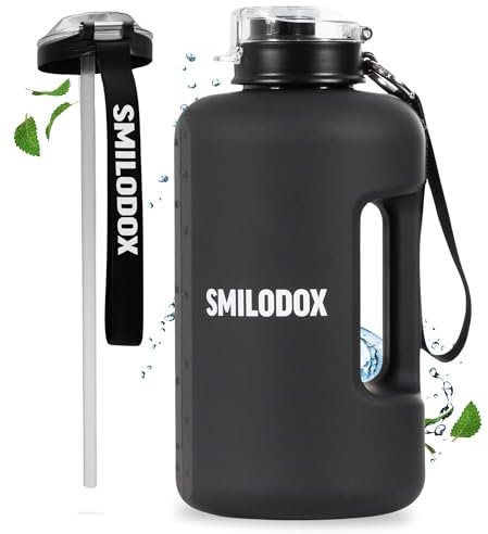 SMILODOX Trinkflasche 1,5 Liter + Strohhalm (2 Deckel) - Sport, Fitness, Gym, Training - Wasserflasche für Unterwegs - Hochwertige Marken Sportflasche, Color:Schwarz