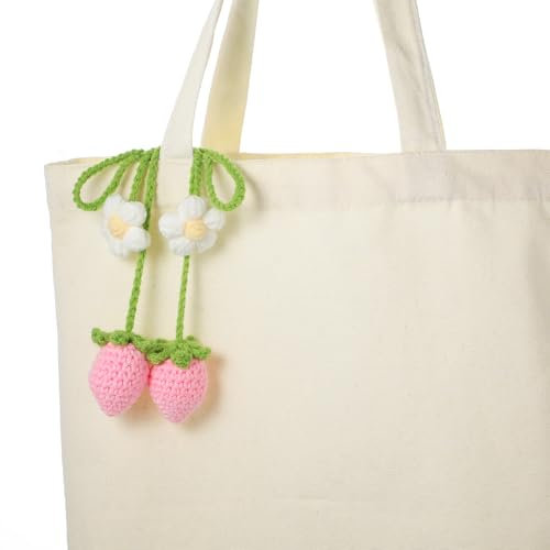 Gjinxi Auto Rückspiegel Anhänger Gestrickt Crochet Erdbeere Auto Hängendes Ornament Niedliches Autospiegel Innen Zubehör Frauen Auto Spiegel Hängender Autoanhänger Mirror Fenster Garten Dekoration