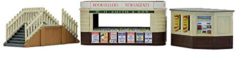 Dapol Model Railway Kiosk and Platform Steps Plastic Kit - OO Scale 1/76