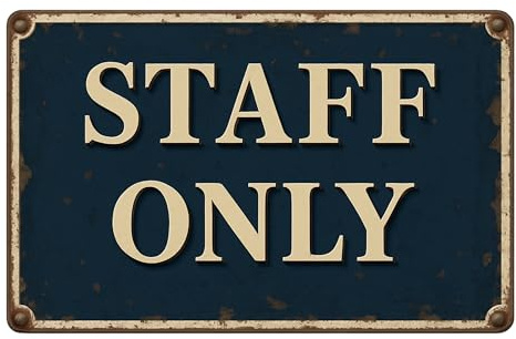 AstraDesign Blechschild „Staff Only“ – Türschild für Mitarbeiter – Vintage Hinweisschild 20x30 cm – Metallschild wetterfest & rostfrei – Deko-Schild für Büro, Gastronomie, Hotel & Arbeitsbereiche
