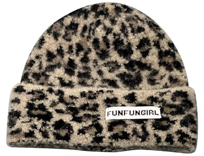 Damen Beanie Leopardenmuster Strickmütze Wintermütze Warm Mütze Mode | Die modische Beanie Mütze mit auffälligem Leopardenmuster verleiht jedem Winter-Outfit einen besonderen Look.